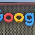 Google-Logo vor dem Unternehmenseingang in Zürich (Foto: Kapi)