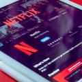 Netflix: Viele Account-Besitzer teilen ihre Zugangsdaten leichtfertig (Foto: Souvik Banerjee auf Unsplash.com)