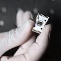 er neue hochsensible Sensorchip in einem Plastikgehäuse (Foto: Hurnaus, tuwien.at)